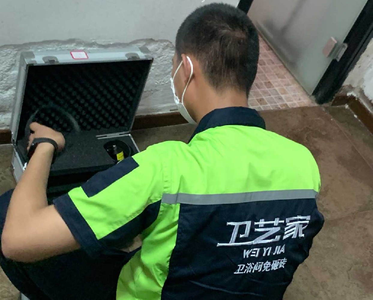 江门附近防水补漏师傅电话号码，24小时上门维修服务